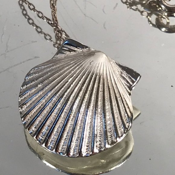 Hand Crafted Jewelry - Shell Scallop Pendant NWT Sterling Silver Necklace